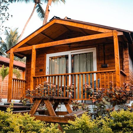 Tranquill Riverside Luxury Cottages With Bathtub, 坎多林 外观 照片