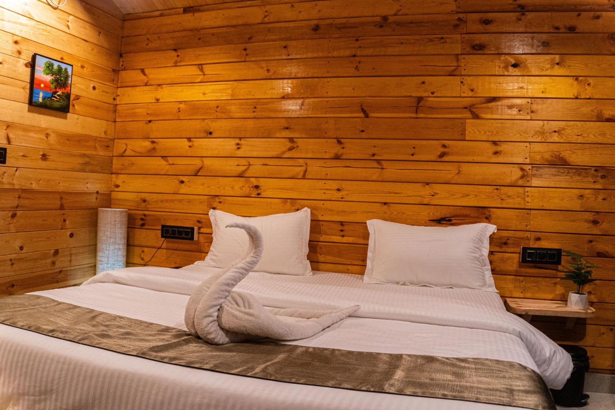 Tranquill Riverside Luxury Cottages With Bathtub, 坎多林 外观 照片
