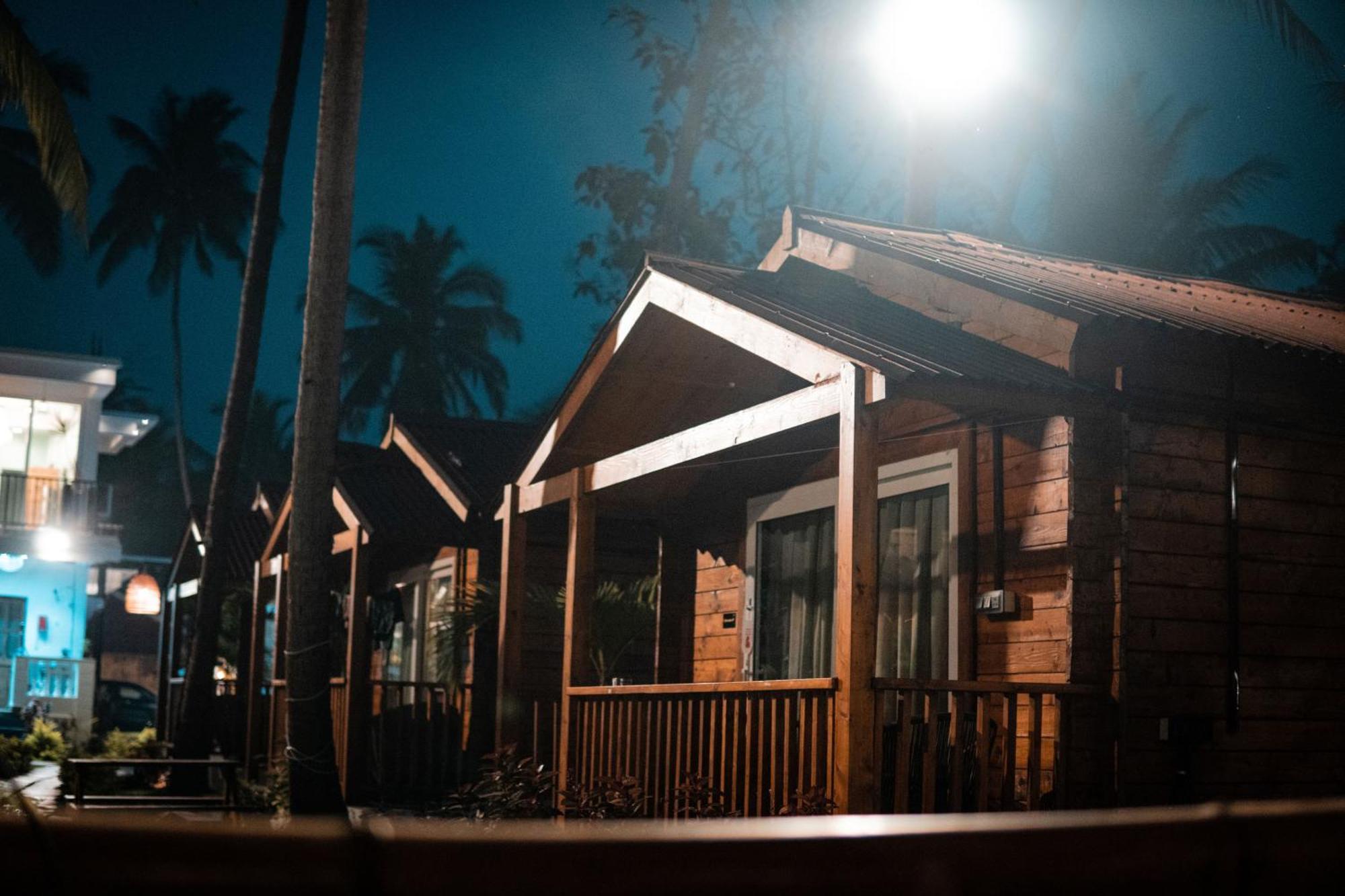 Tranquill Riverside Luxury Cottages With Bathtub, 坎多林 外观 照片