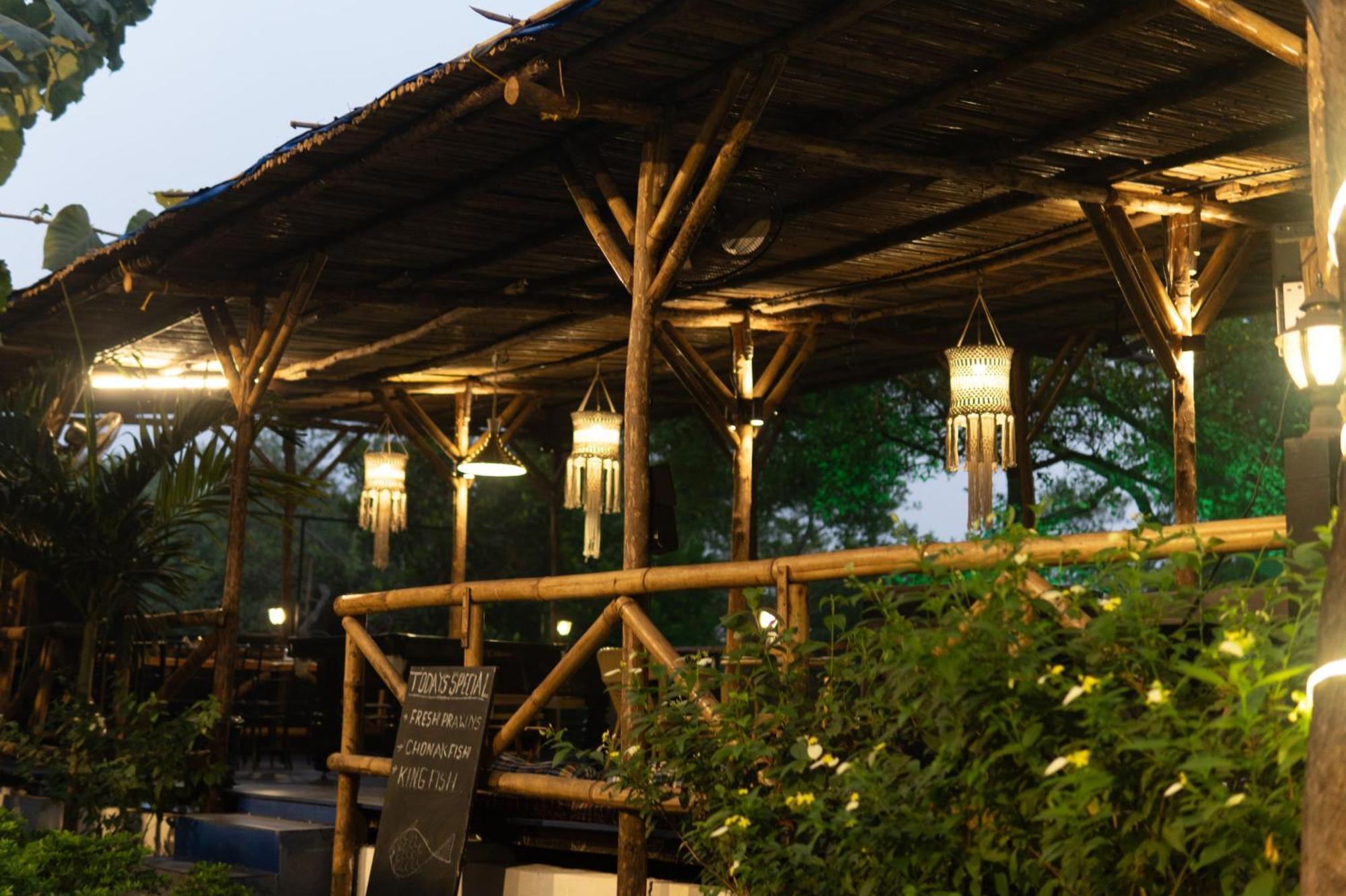 Tranquill Riverside Luxury Cottages With Bathtub, 坎多林 外观 照片